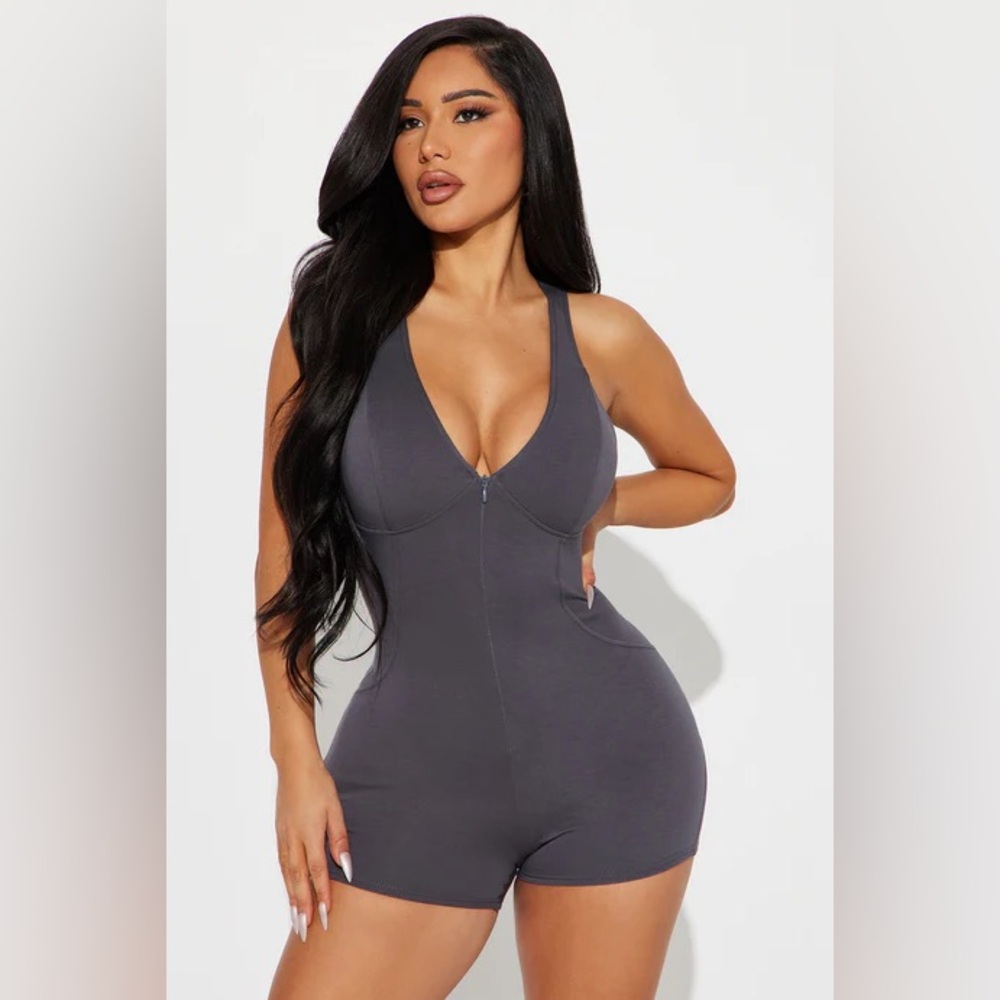 Fashion Nova Charcoal Grey Gray V Neck Front Zipper Open Back Romper Playsuit